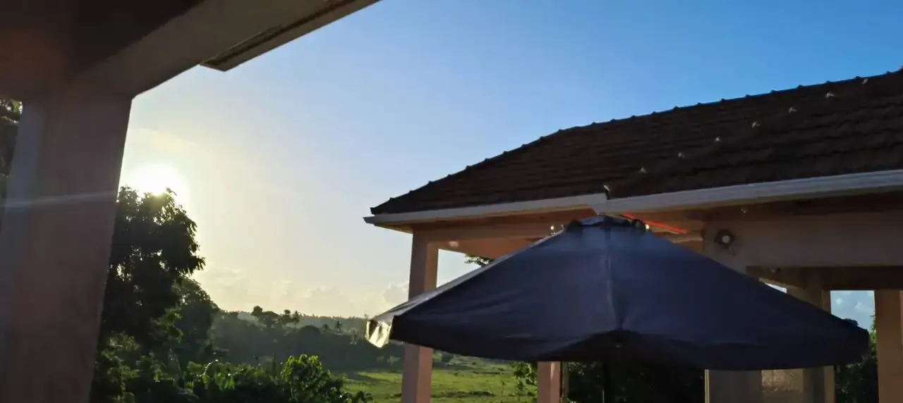 Kenlife Resort sundowner view