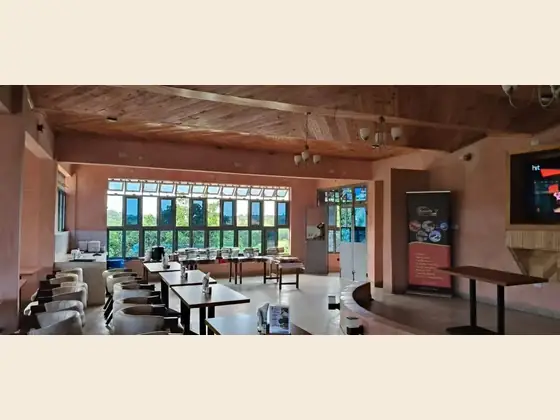 Organic and regenerative food living